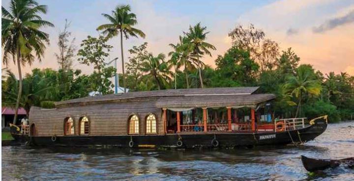 Aqua Jumbo Houseboats Hotel คุมาราคม ภายนอก รูปภาพ